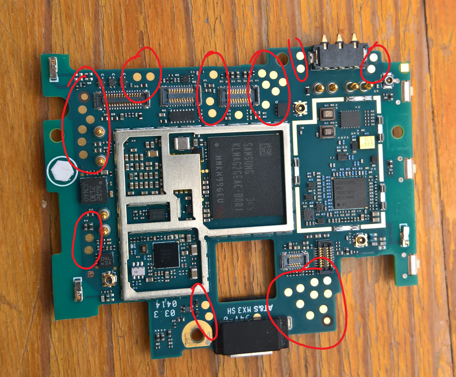 SEQ Illustration \* ARABIC2: A quick look at the test pads on the motherboard