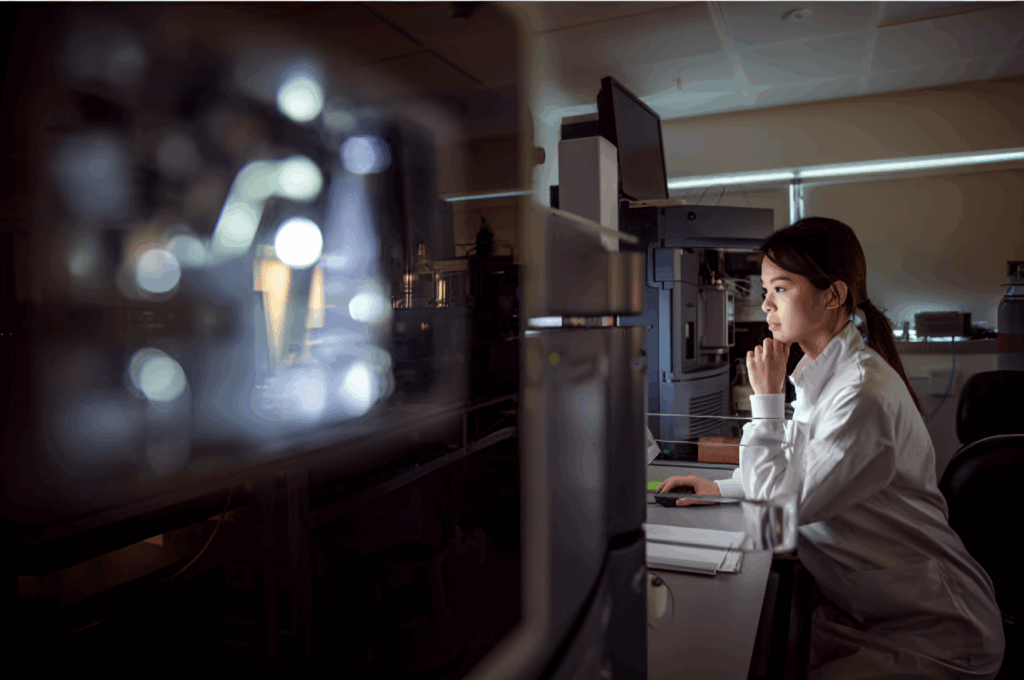 The Balance Between Digital Forensic Examiners And Digital Evidence Technicians: Expertise Vs. Efficiency